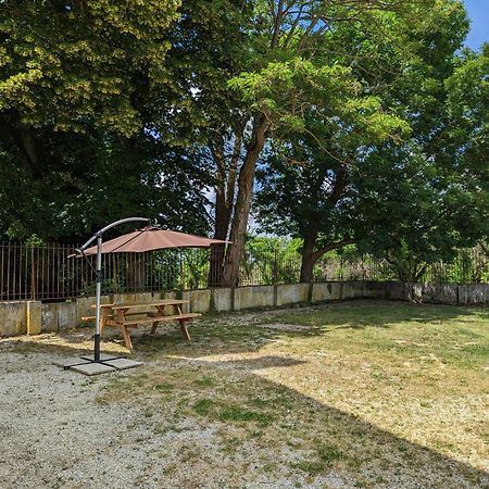 Bed and Breakfast Domaine Du Faure Chadurie Екстер'єр фото