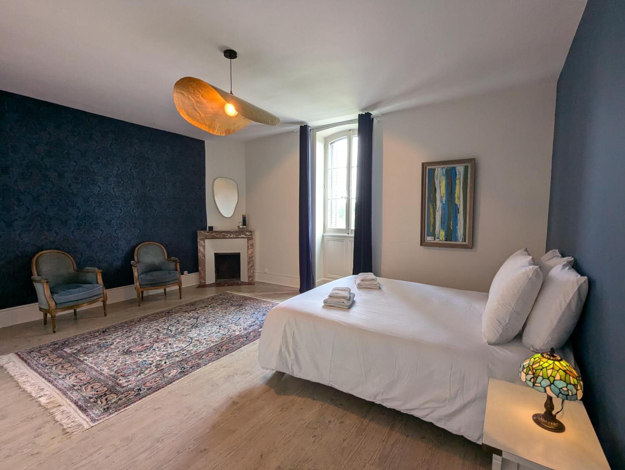 Bed and Breakfast Domaine Du Faure Chadurie Номер фото